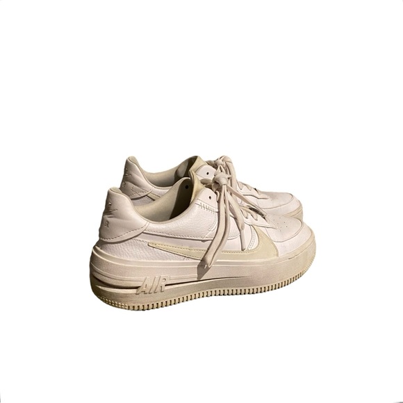 Nike Air Force One Woman’s Platform Cream and White Air Sneakers Size 8 - Picture 7 of 8